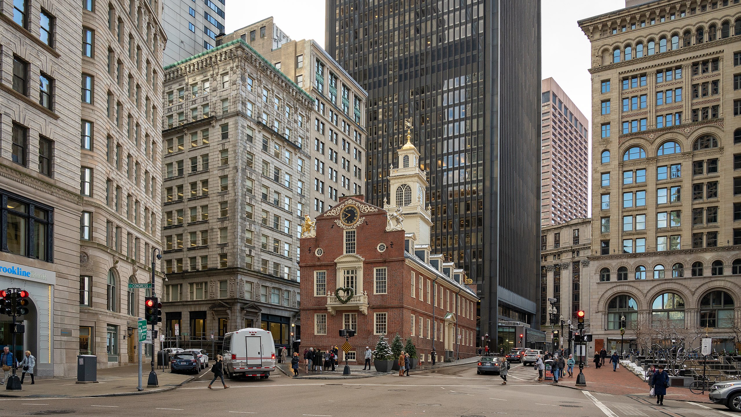 2560px-Old_State_House__49280448012_.jpg